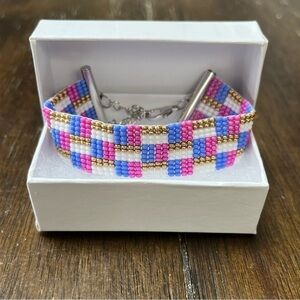 Pink/purple bead loom bracelet adjustable with metal clasp
